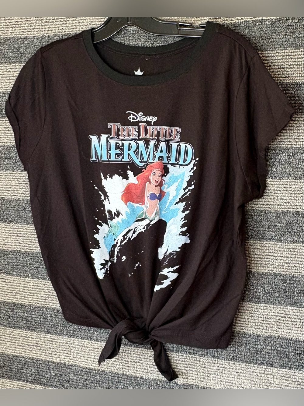 Disney Black The Little Mermaid Tie-Front Tee with Ariel Graphic Women’s 1X EUC